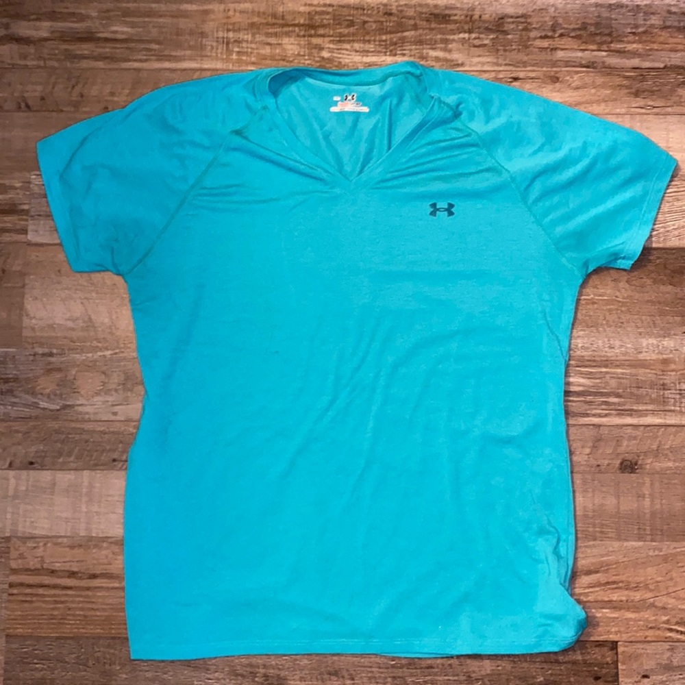 Women’s under armour heat gear shirt